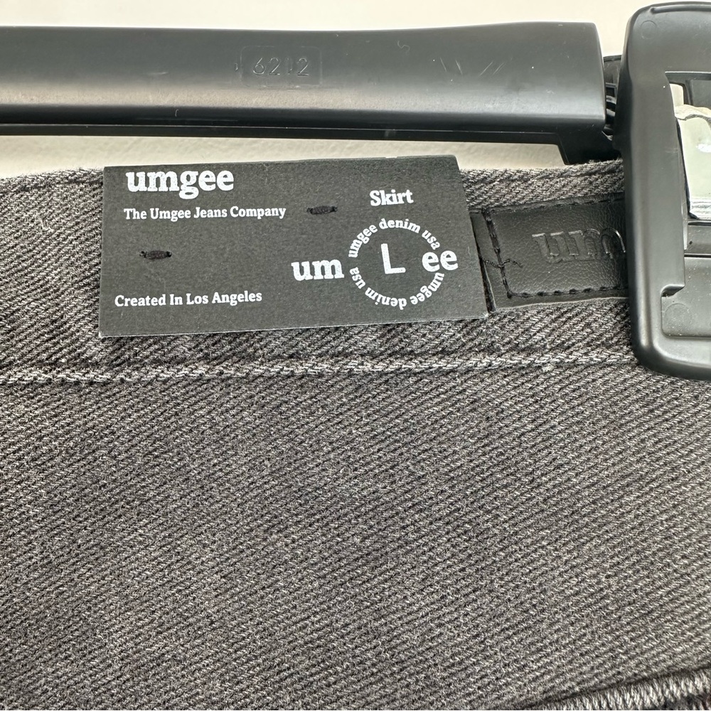 NWT Umgee Women's Gray Button-Front Skirt Size Large - Picture 7 of 9